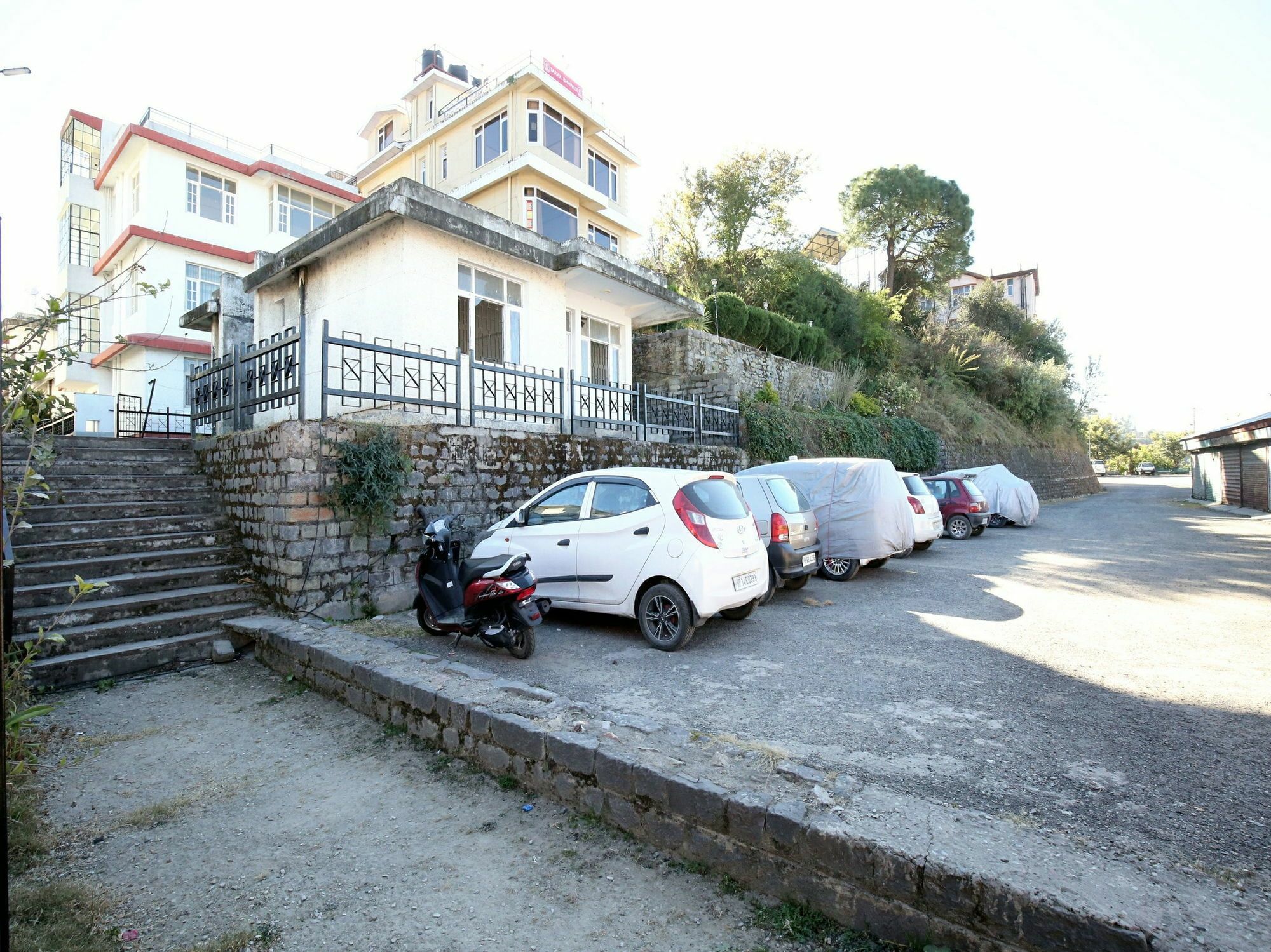 Elegant 3Bhk Abode In Shoghi, Shimla Apartment Exterior foto